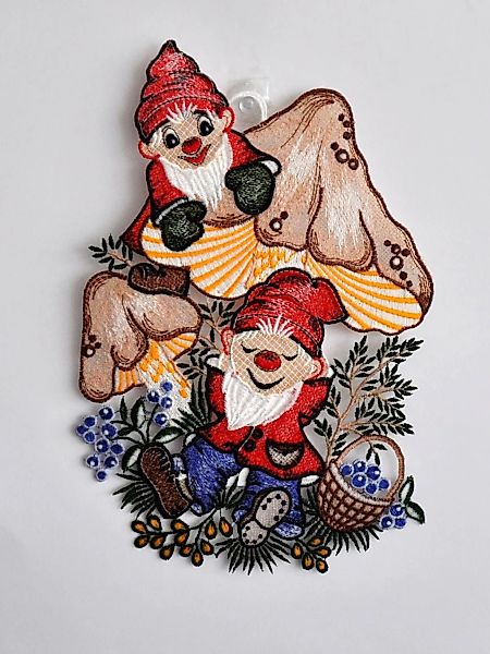 Stickereien Plauen Fensterbild "Waldwichtel" günstig online kaufen