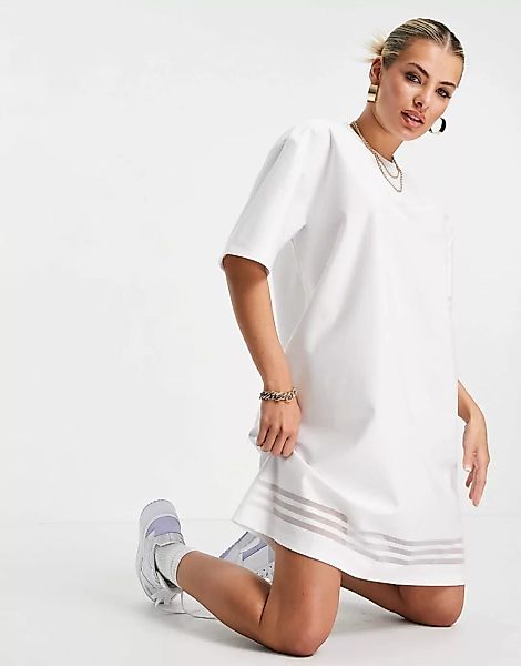 adidas Originals – Bellista – T-Shirt-Kleid in Weiß mit Streifen aus Netzst günstig online kaufen