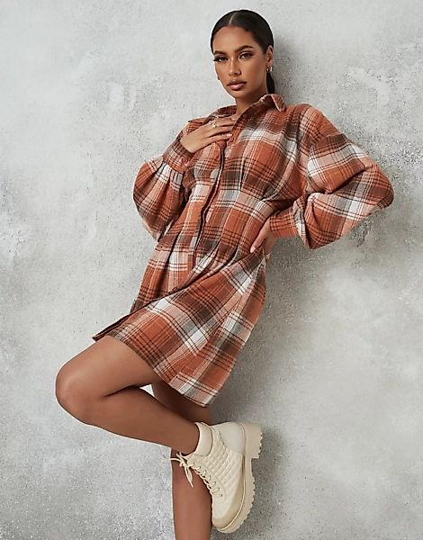 Missguided – Hemdkleid mit plissierter Taille und Karomuster in Rostrot-Ora günstig online kaufen