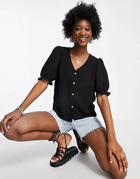 New Look – Bluse in Schwarz mit Knopfleiste und Ärmeldetail günstig online kaufen