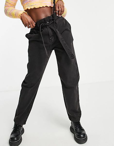 Bolongaro Trevor – Jeans mit Paperbag-Bund in verwaschenem Schwarz günstig online kaufen