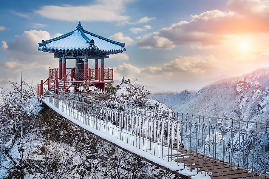 Papermoon Fototapete "WINTER-LANDSCHAFT-GUEMOSAN SÜDKOREA ASIEN WALD SONNE" günstig online kaufen