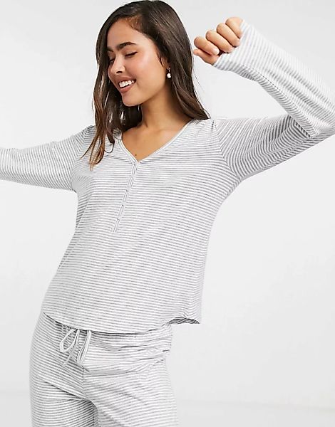 Lindex – Annelie – Gestreiftes Pyjamaoberteil aus Bio-Baumwollmischung in G günstig online kaufen