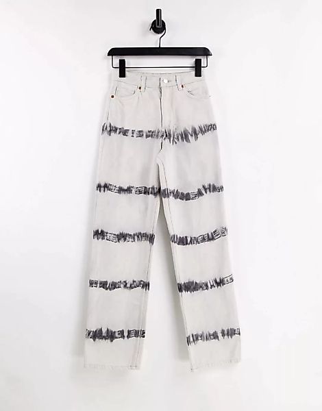 Monki – Taiki – Jeans aus Bio-Baumwolle mit geradem Bein und Batik-Streifen günstig online kaufen