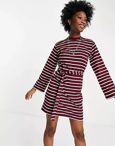 ASOS DESIGN – Langärmliges Oversize-Shirtkleid mit Gürtel und burgunderrote günstig online kaufen