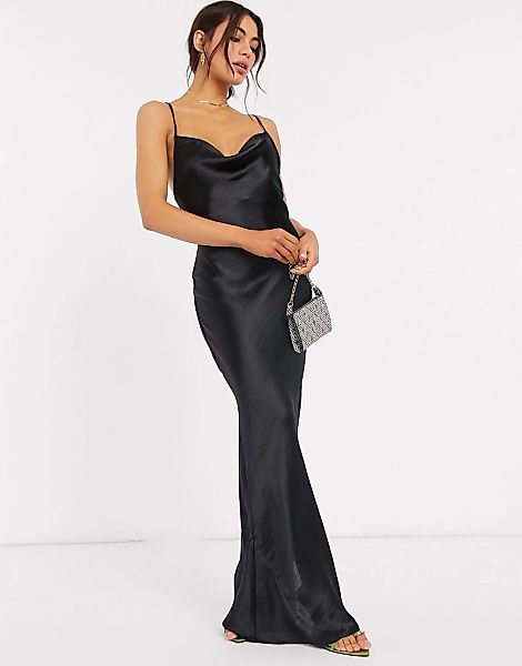 ASOS DESIGN – Maxi-Schlupfkleid in Schwarz mit schmalen Trägern aus hochglä günstig online kaufen