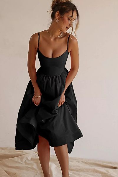 RUZU UG Dirndl Sommerliches sexy langes Kleid mit rückenfreiem Strapsrock f günstig online kaufen