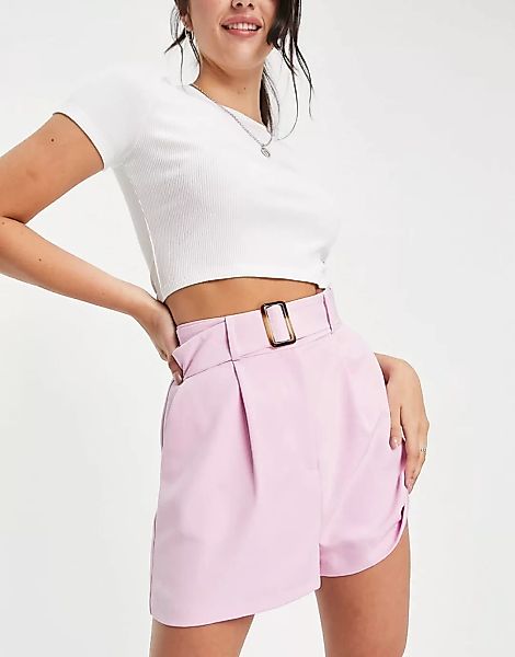 ASOS DESIGN – Mom-Shorts mit Gürtel in Rosa günstig online kaufen