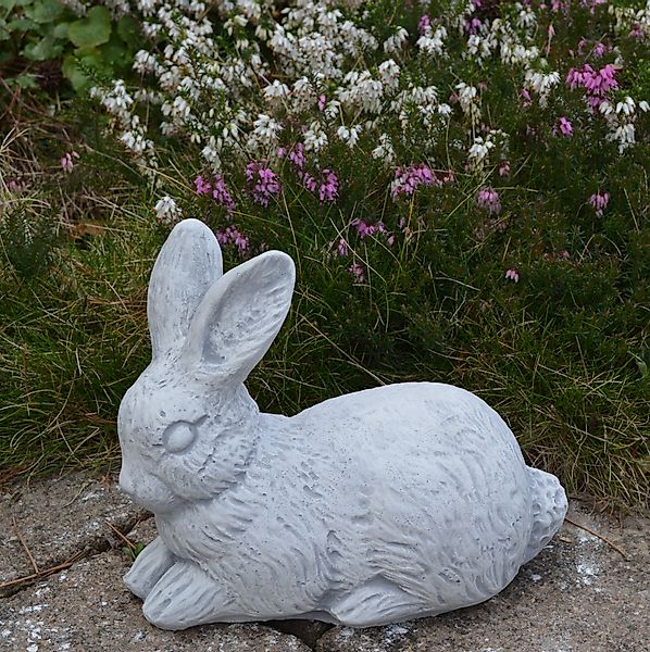gartendekoparadies.de Gartenfigur Liegender Hase, Steinfigur, H. günstig online kaufen