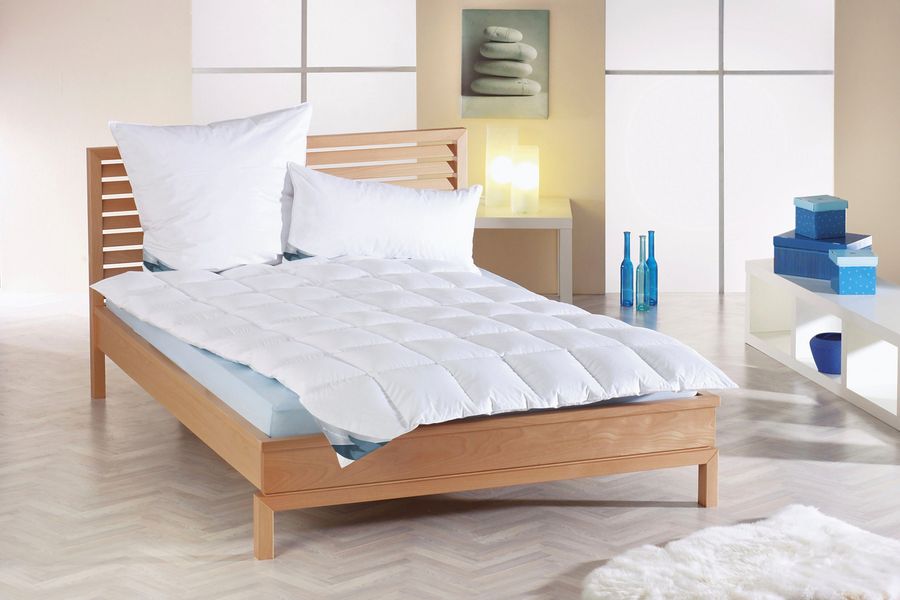 Haeussling Daunenbettdecke "Kuscheltraum, 135x200,155x220 & weitere Größen" günstig online kaufen