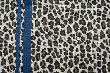 styleBREAKER Modeschal Weicher Schal mit Leoparden günstig online kaufen