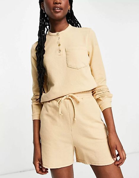 Pieces – Shorts aus Bio-Baumwollmix-Jersey in Kamelhaarfarbe, Kombiteil-Bra günstig online kaufen
