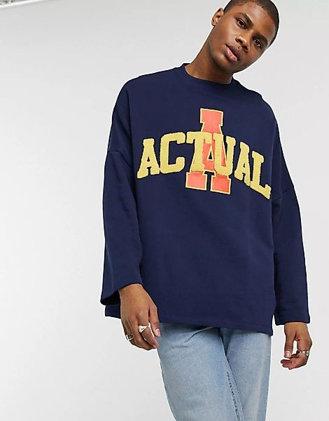 ASOS – Actual – Extremes Oversized-Sweatshirt mit Bouclé-Markenlogo-Navy günstig online kaufen