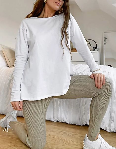 ASOS DESIGN – Langärmliges Shirt in Weiß mit Rückenschlitz günstig online kaufen