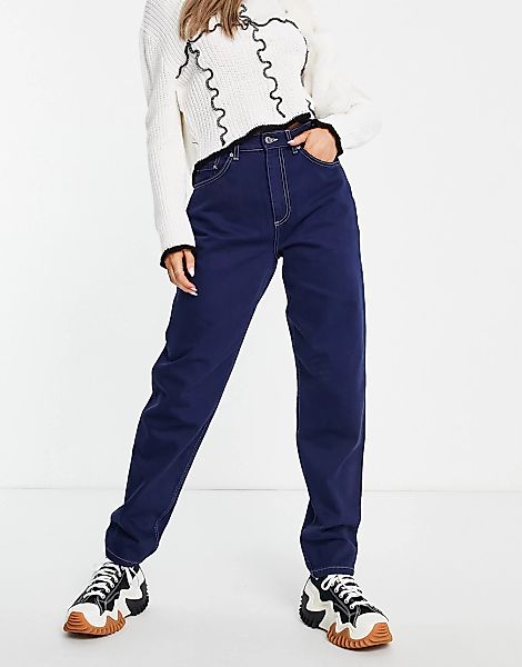ASOS DESIGN – Locker geschnittene Mom-Jeans in Marineblau mit Kontrastnaht günstig online kaufen