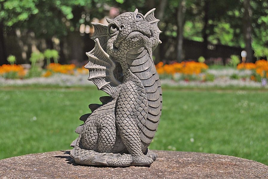 MystiCalls Gartenfigur Gartendrache - Modell Himmelblick günstig online kaufen