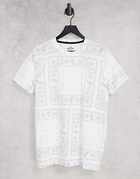 Hollister – T-Shirt mit mittigem Logo und All-over-Paisley-Bandana-Muster i günstig online kaufen