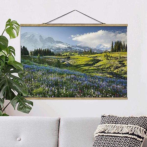 Stoffbild Blumen mit Posterleisten - Querformat Bergwiese mit blauen Blumen günstig online kaufen