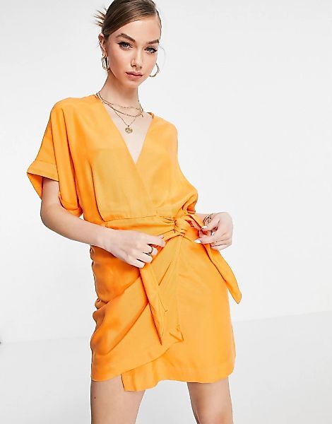 & Other Stories – Kurzes Wickelkleid aus Cupro in Orange-Rot günstig online kaufen