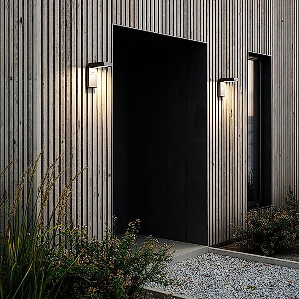 LED Solar Wandleuchte Alya in Schwarz 5W 400lm IP44 mit Bewegungsmelder günstig online kaufen