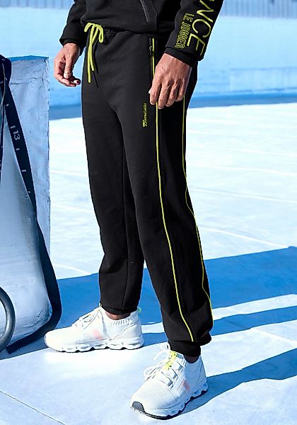 Le Jogger Performance Sporthose mit praktischen Reißverschlusstaschen und K günstig online kaufen