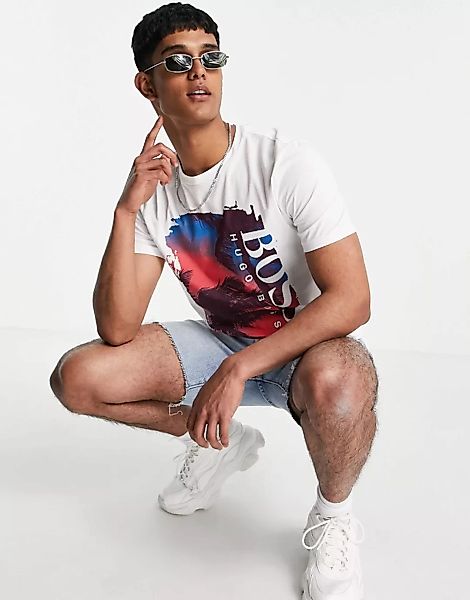 BOSS – Tsummery – T-Shirt in Weiß mit großem Logo-Print günstig online kaufen
