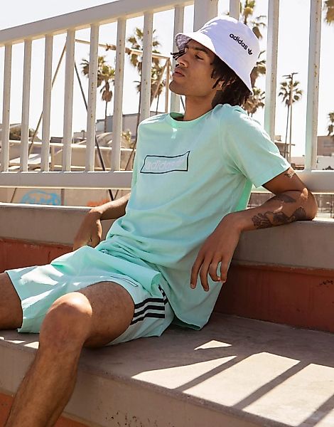 adidas Originals – Summer Club – Oversize-T-Shirt in Minzgrün mit linearem günstig online kaufen