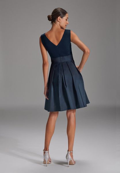 SWING Cocktailkleid Taillierter Schnitt mit ausgestelltem günstig online kaufen
