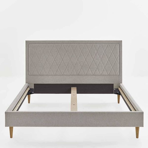 Stoffbett Cremefarben Polster in modernem Design Vierfußgestell aus Holz günstig online kaufen