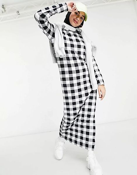 ASOS DESIGN – Langärmliges Maxi-T-Shirt-Kleid in Schwarz mit weißen Vichy-K günstig online kaufen
