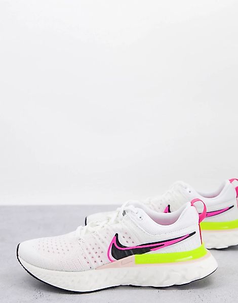 Nike Running – React Infinity 2 – Sneaker in Weiß günstig online kaufen
