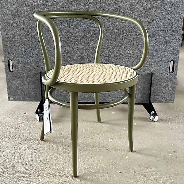 THONET 209 Bugholzarmlehnenstuhl | Rohrgeflecht-Sitz | Buche olivgrün gebei günstig online kaufen