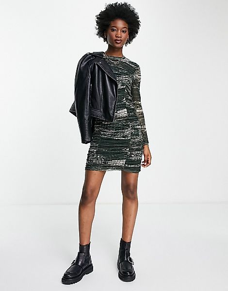 Pieces – Kurzes Bodycon-Kleid aus Netzstoff in Grün bedruckt-Bunt günstig online kaufen