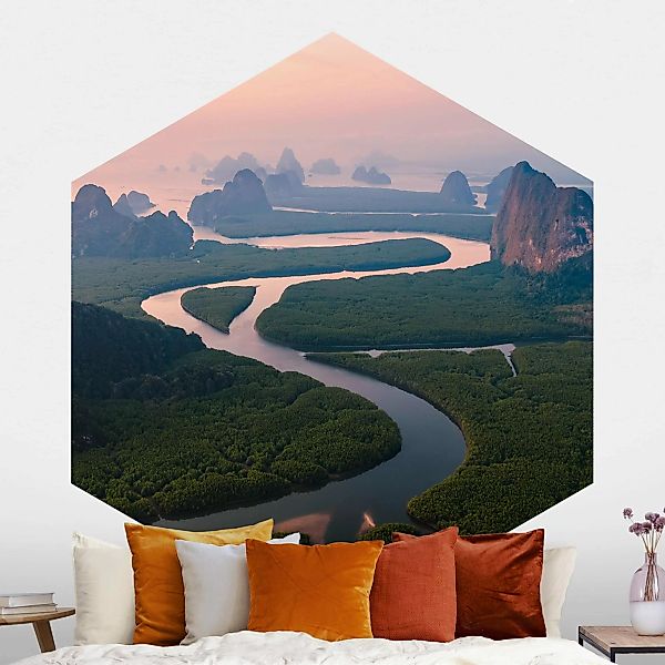 Hexagon Fototapete selbstklebend Flusslandschaft in Thailand günstig online kaufen