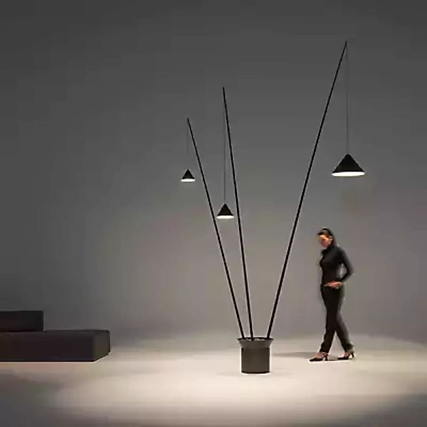 Vibia North Stehleuchte LED 3-flammig, schwarz günstig online kaufen