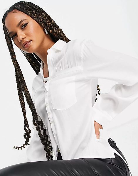 Saint Genies – Geknöpftes Hemd mit Wickeldesign vorne in Weiß günstig online kaufen