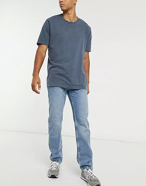 ASOS DESIGN – Original – Jeans in mittelblauer Stone-Waschung günstig online kaufen
