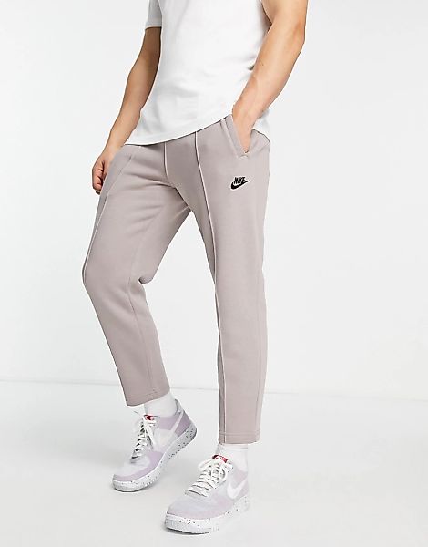 Nike – Club – Schmal zulaufende Jogginghose in Mondgrau mit Logo günstig online kaufen