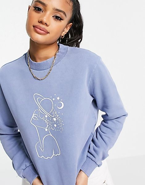 NA-KD x Lisa Marie Schiffner – Sweatshirt mit Print in Hellblau, Kombiteil günstig online kaufen