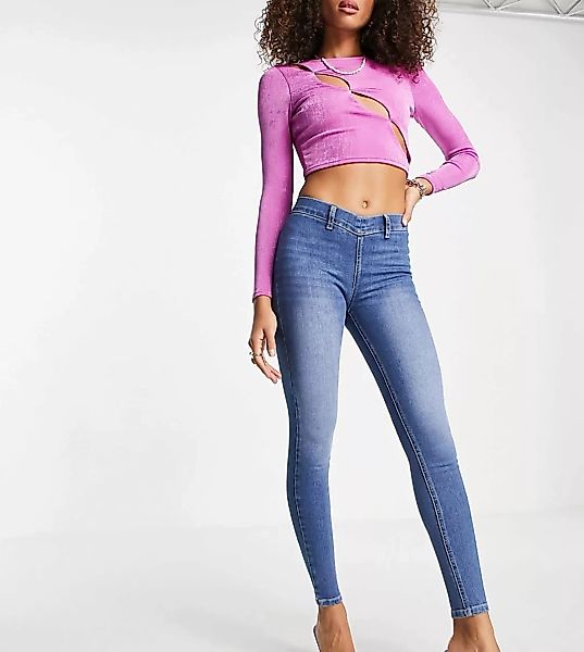 AsYou – Enge Jeans in Blau mit niedrigem Bund und V-Design vorne günstig online kaufen