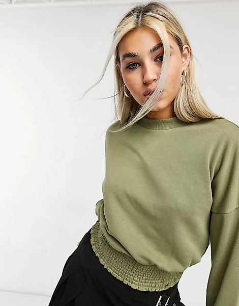 Noisy May – Sweatshirt mit gerafftem Taillendetail in Khaki-Grün günstig online kaufen