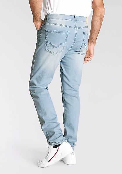 H.I.S Slim-fit-Jeans "FLUSH", schmale Beinform, mit Used-Effekten, niedrige günstig online kaufen