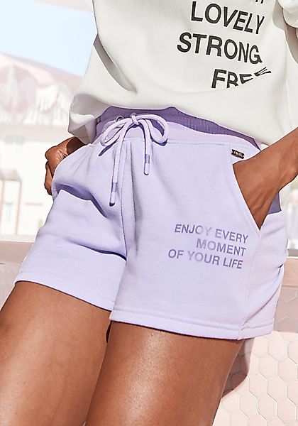 Buffalo Sweatshorts mit Statement Druck, Loungewear günstig online kaufen