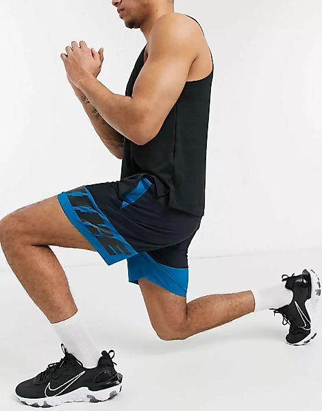 Nike Training – Sport Clash – Shorts in Blau günstig online kaufen