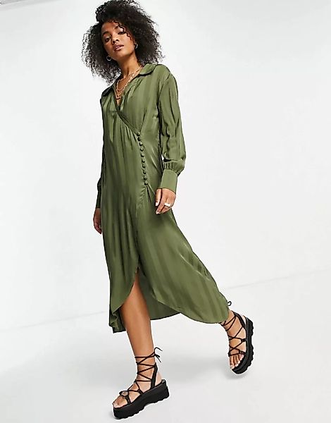 Lola May – Wickelkleid in Khaki gestreift mit Knopfleiste-Grün günstig online kaufen