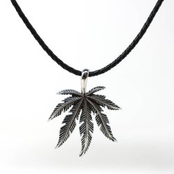 DALMARO Kette mit Anhänger Lederkette Edelstahlkette günstig online kaufen