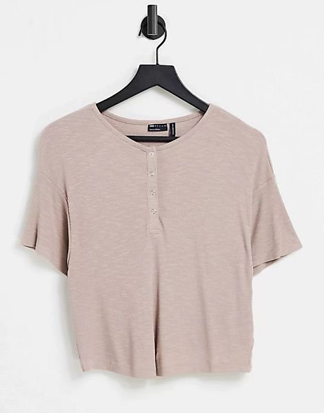 ASOS DESIGN – Kurzes, kastenförmiges T-Shirt in Nerzbraun mit Druckknöpfen günstig online kaufen