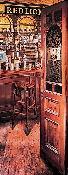 Papermoon Fototapete Red Lion Pub - Türtapete, matt, (2 St) günstig online kaufen