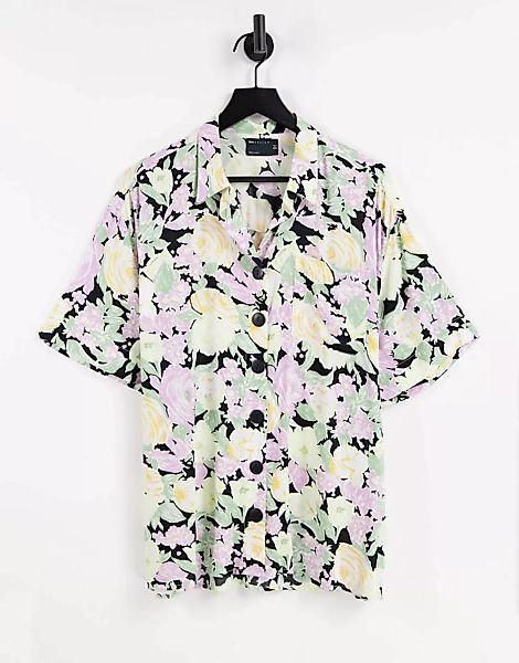 ASOS DESIGN – Kurzärmliges Oversized-Hemd in Schwarz mit Blumenmuster-Mehrf günstig online kaufen