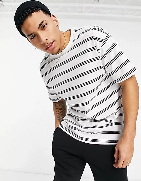 New Look – Gestreiftes Oversize-T-Shirt in Weiß günstig online kaufen